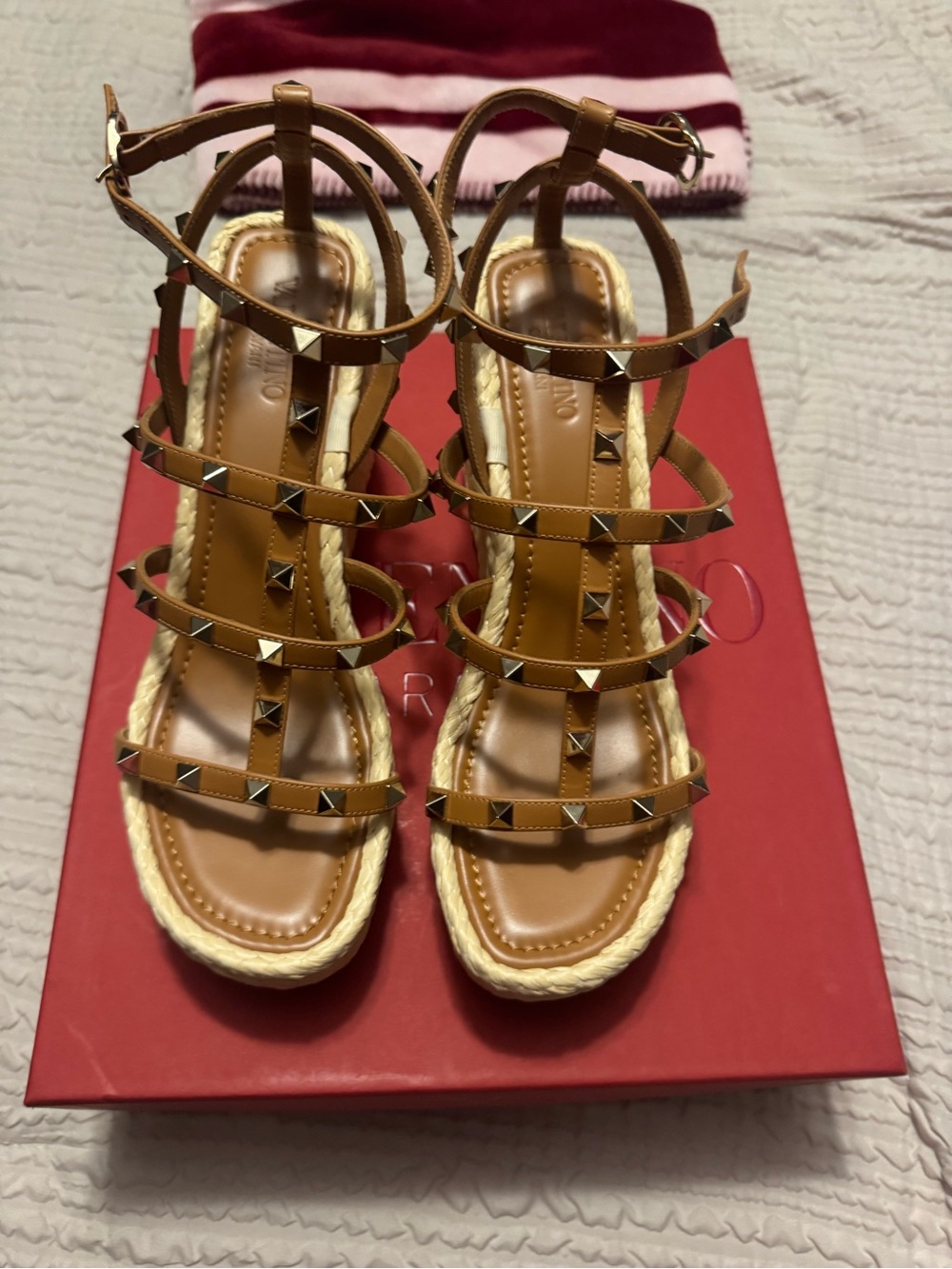 Valentino Garavani Rockstud Accents Leather Espadrilles size 9
